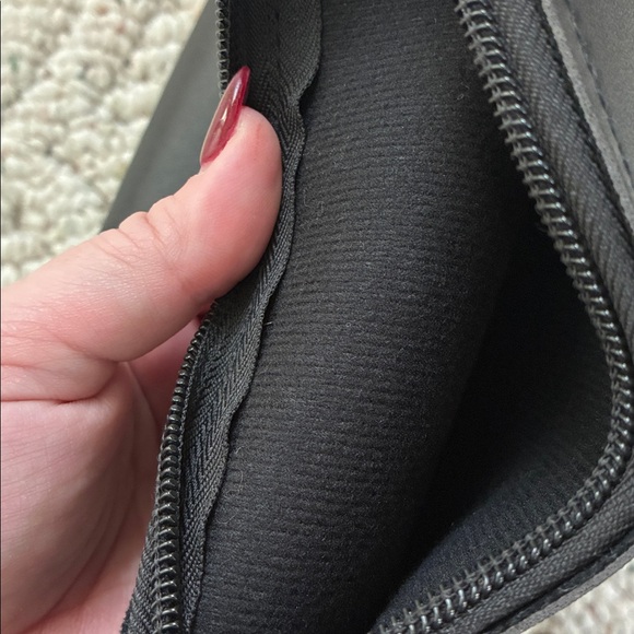 BirdinBag Minimalist Black PU Cosmetics Travel Pouch Bag with Gold Zipper - Picture 5 of 7